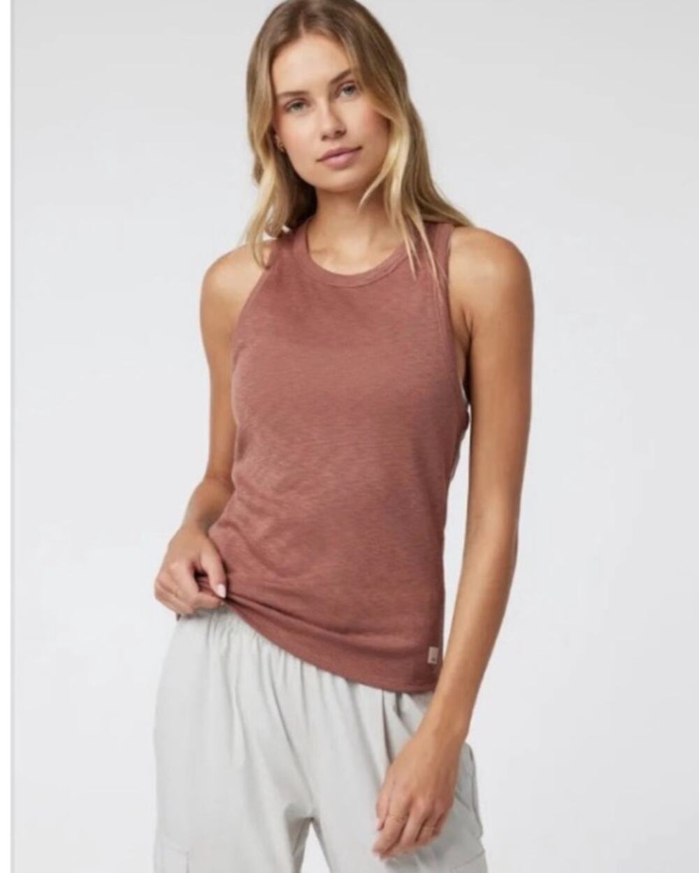 Vuori Sunrise High Neck Tank Top in Cinnamon XS